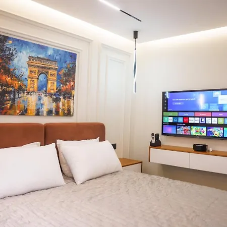 Apartment Cuzi House Librazhet